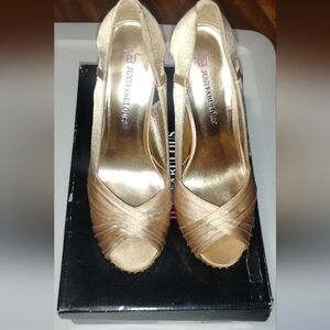 Just Fabulous Woman's High Heels Sz 7